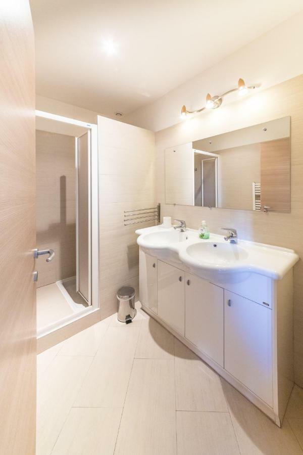Annecy-Pavillon Apartment ดูแอ็งต์ ภายนอก รูปภาพ